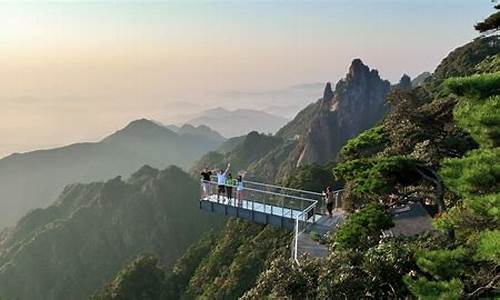 三清山旅游景点介绍作文_三清山旅游景点介绍